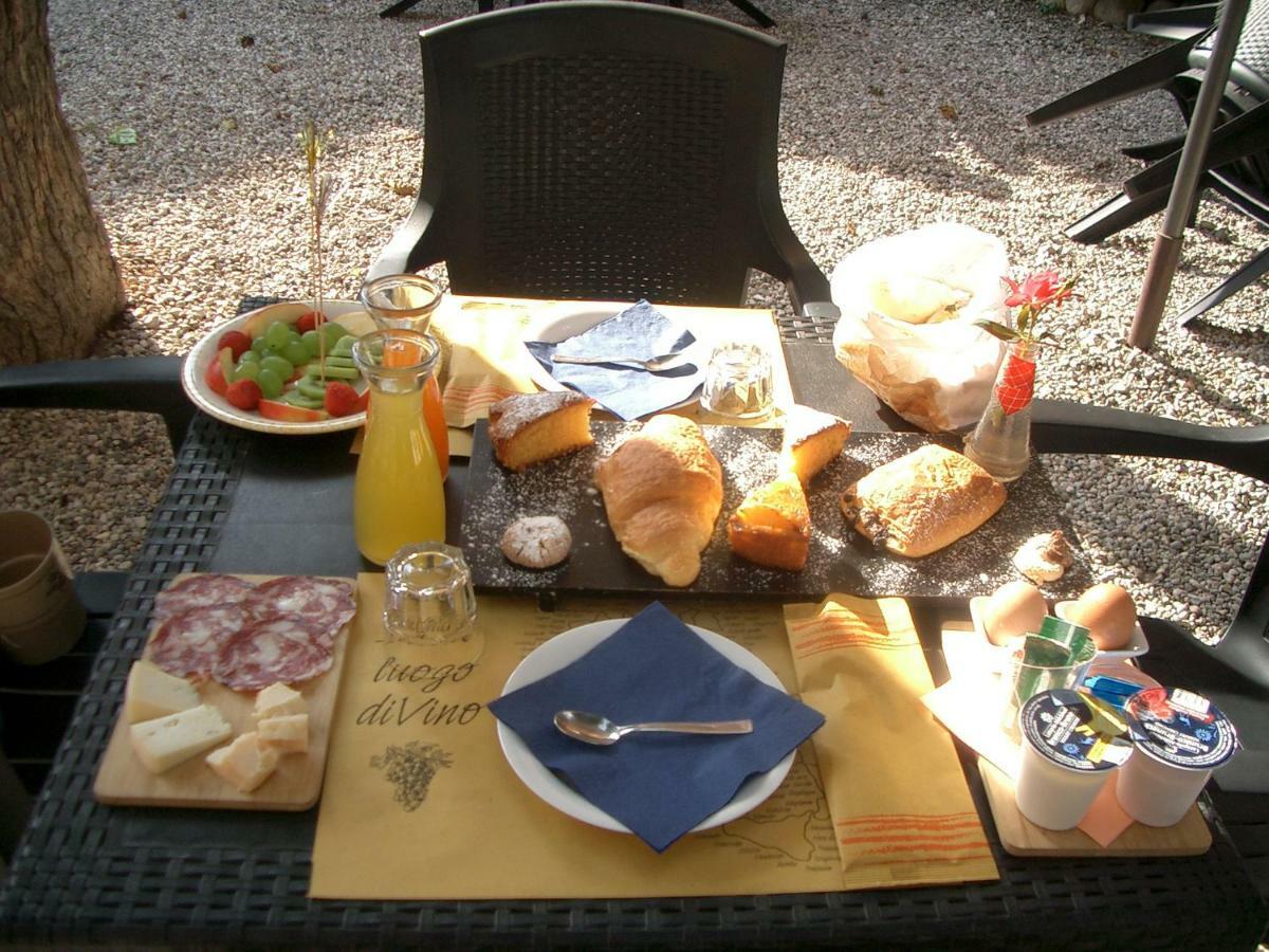 Antica Dimora Dell'Ortolano Apartment Castellaro  Luaran gambar